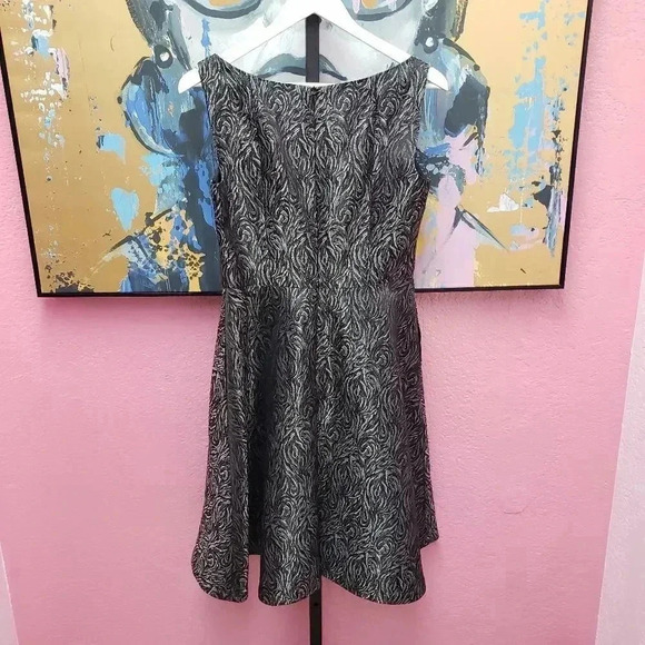 Jones Wear Dress Black and Silver Sleeveless Dress - Picture 2 of 6